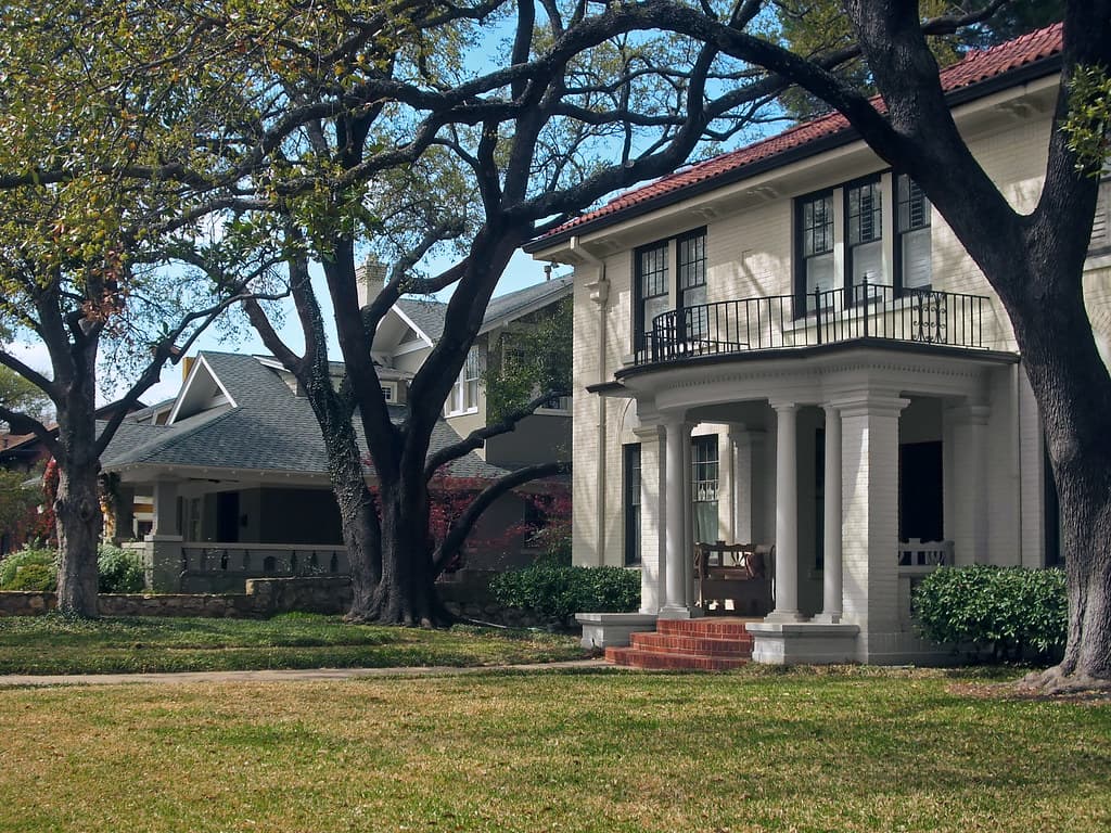 Artificial turf installation in Berkeley Place, Fort Worth