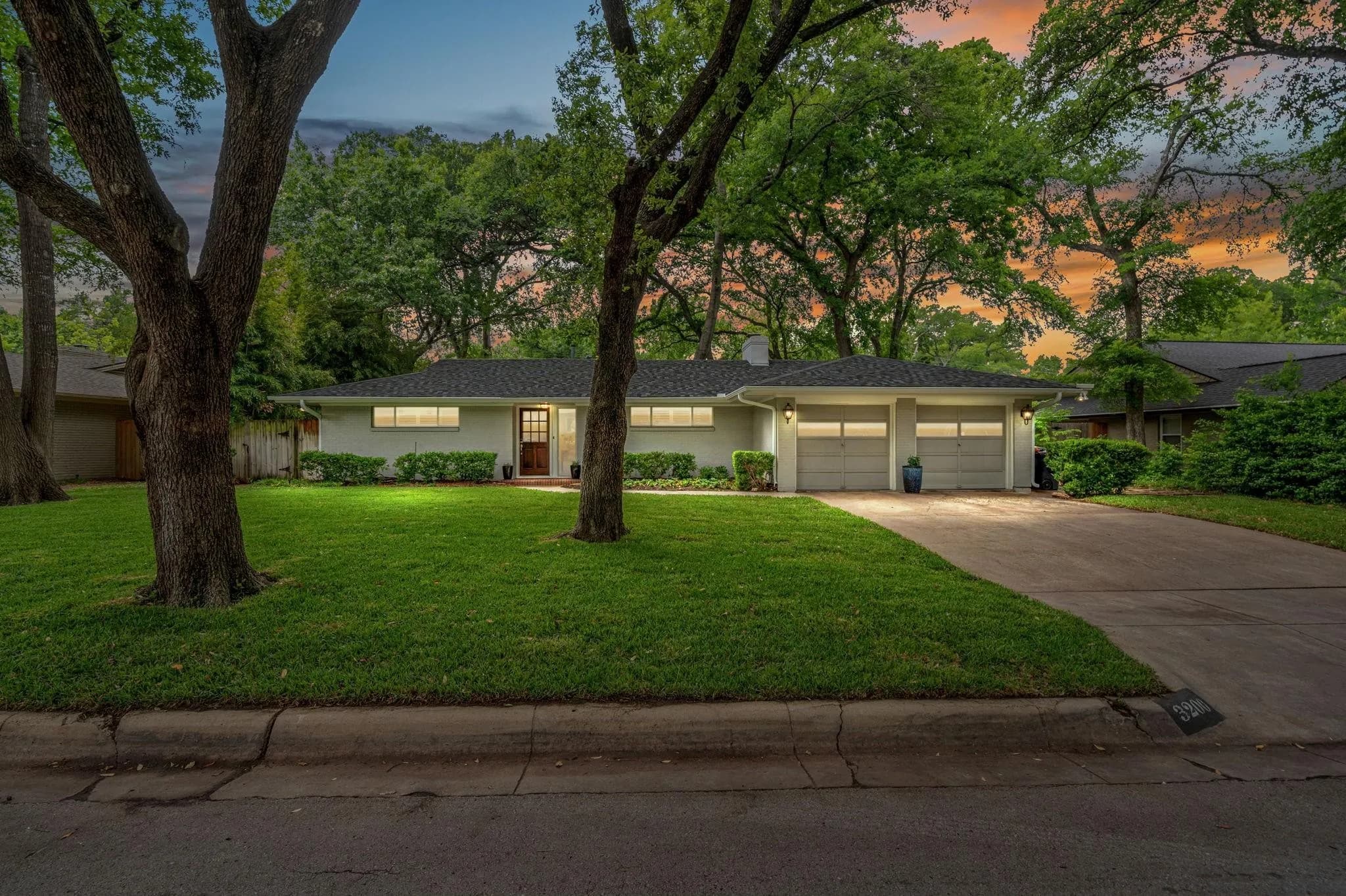 Artificial turf installation in Tanglewood, Fort Worth